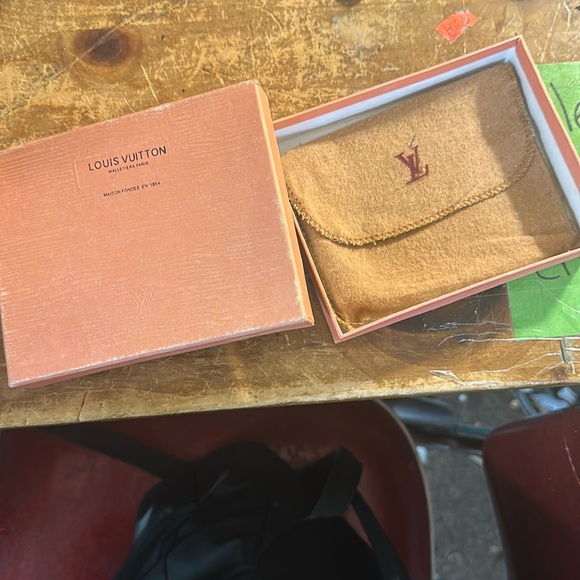 Louis Vuitton Accessories - LV box and wallet bag